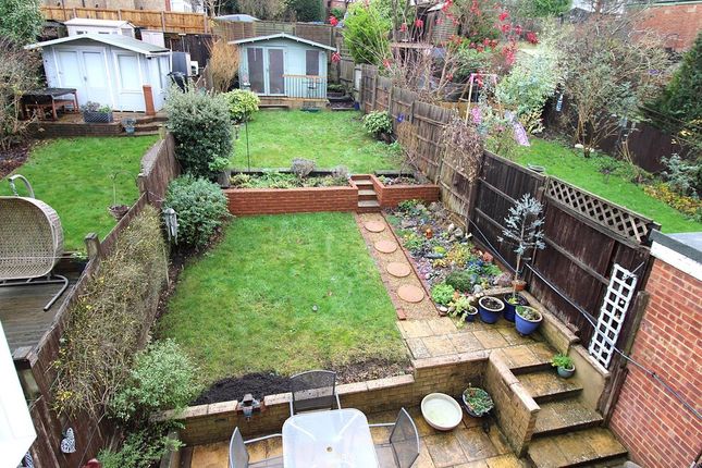 105, Westleigh Avenue, Coulsdon photo 2