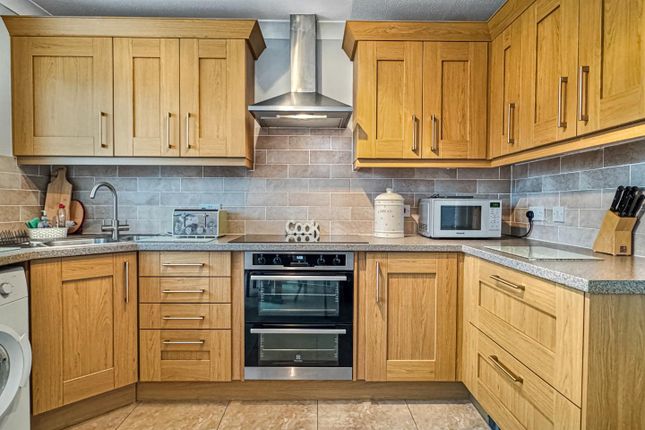 7, Alice Way, Histon, Cambridge photo 3