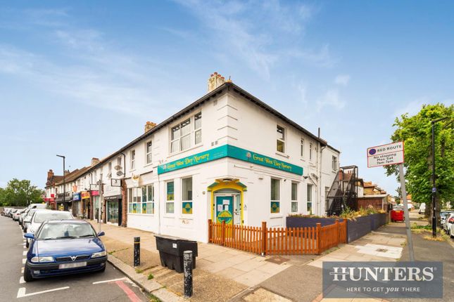 Thumbnail Commercial property to let in Great West Road, Hounslow