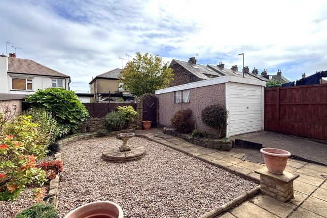 27, Merton Avenue, Pudsey photo 4
