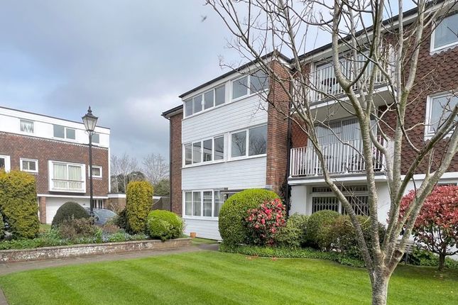 Thumbnail Flat for sale in Tower Street, Chichester