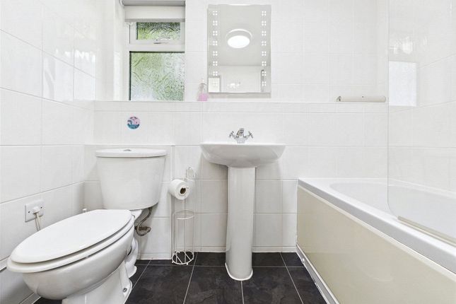 6 Manleigh,, Rectory Road, Combe Martin photo 2