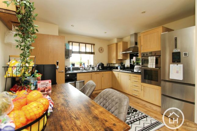 8, Barnfields Court, Sittingbourne photo 4