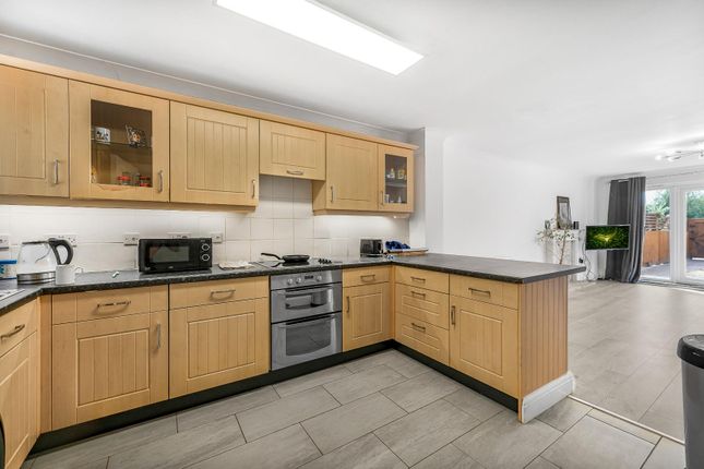 3 The Goldings, Chelmsford Road, Dunmow photo 2