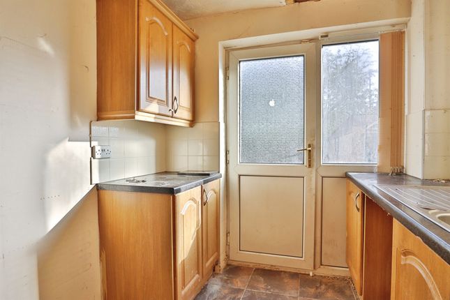 Hathaway Drive, Leeds photo 3