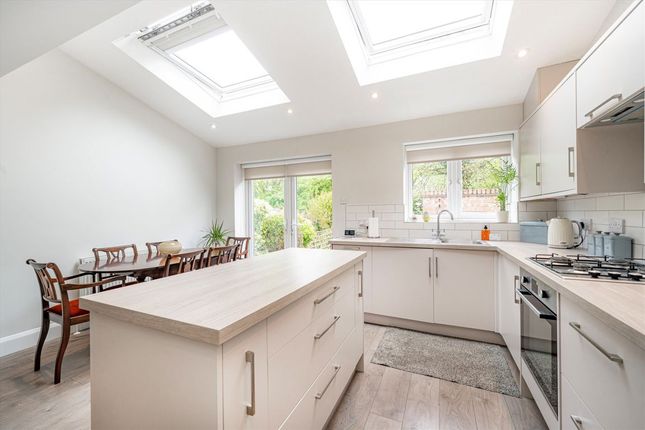 43, Lincoln Avenue, Twickenham photo 3