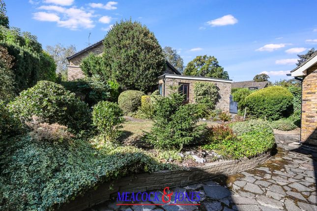 The Briars, 1 Mulberry Hill, Brentwood photo 3