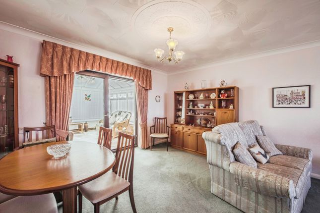 17, Heol Caradog, Pembrokeshire photo 4