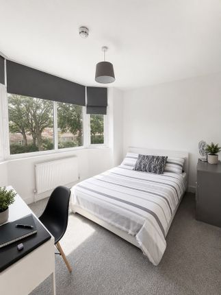 429, Southmead Road, Bristol photo 5