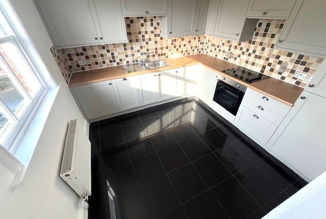 Flat 7, 54, West Cliff, Preston photo 5