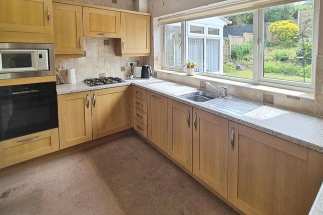 20, Redwood Drive, Burntwood photo 3