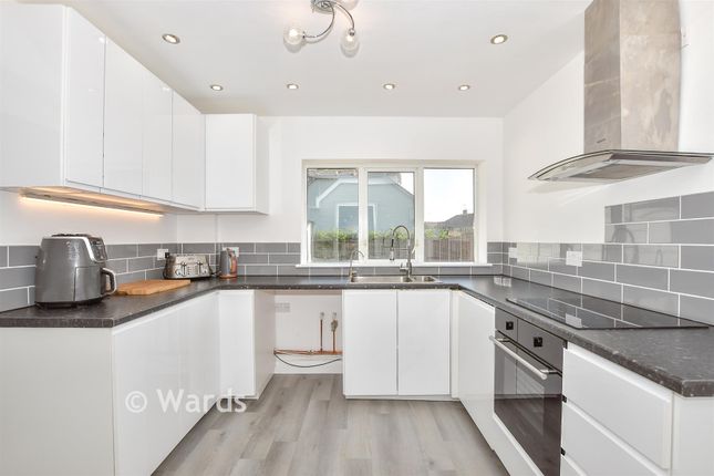 27, Heathside Avenue, Maidstone photo 3