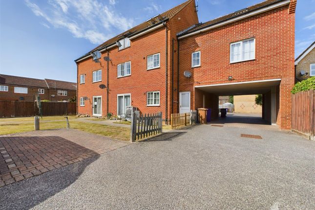 27, Cleveland Way, Great Ashby, Stevenage photo 4
