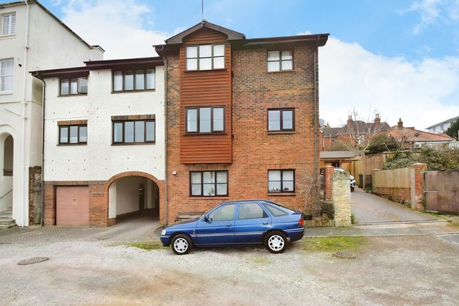 Thumbnail Flat for sale in Lind Place, Ryde