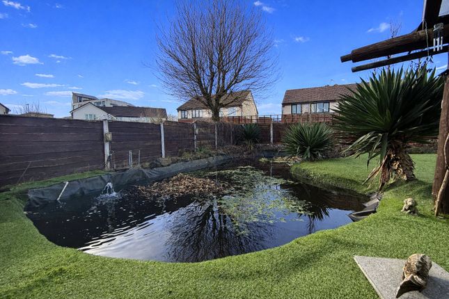9, Hartwell Close, Beswick photo 3