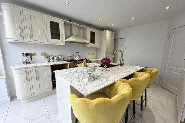 42 Meadow View Road, Sheffield photo 2