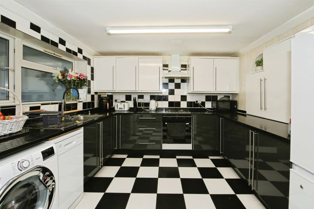 110, Welland Road, Peterborough photo 2