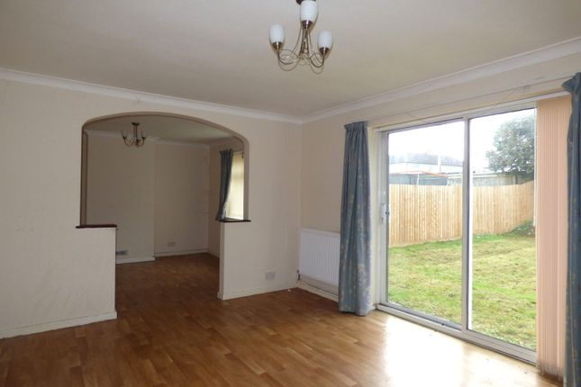 4, Hillsfield, Worcester photo 4