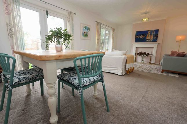 32, Fosse Way, Nailsea photo 5