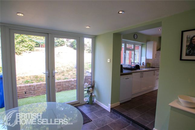 7, Copse Avenue, Surrey photo 4