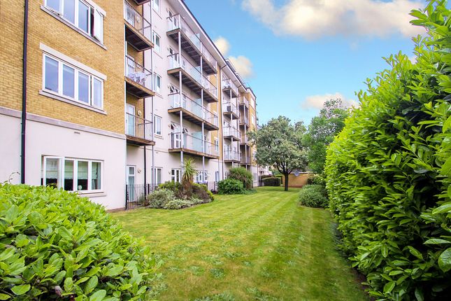 2-bed flat on Flat 8, Kensington House, West Drayton, £300,000