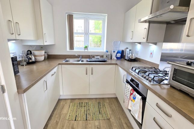 16, Toye Avenue, LONDON photo 2