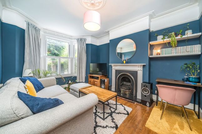 198, Mellison Road, London photo 2