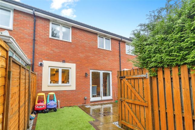 43, Hunsbury Chase, Buckinghamshire photo 3
