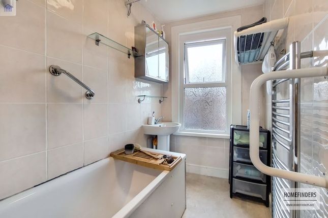 Terraced house for sale in Alcester Crescent, Clapton