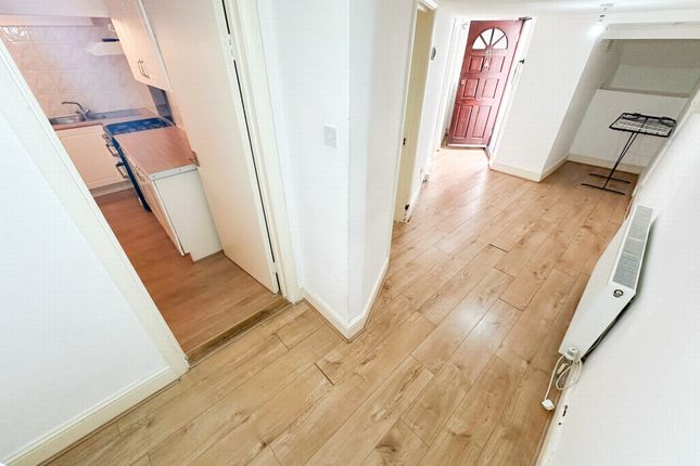 Flat to rent in Forburg Road, Stoke Newington