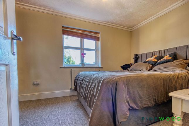50 Old House Road, Chesterfield, Derbyshire photo 4