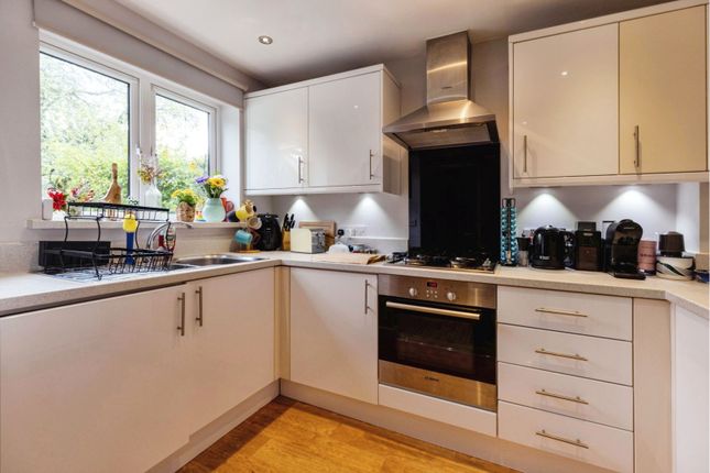 End terrace house for sale in Vine Mews, Warwick
