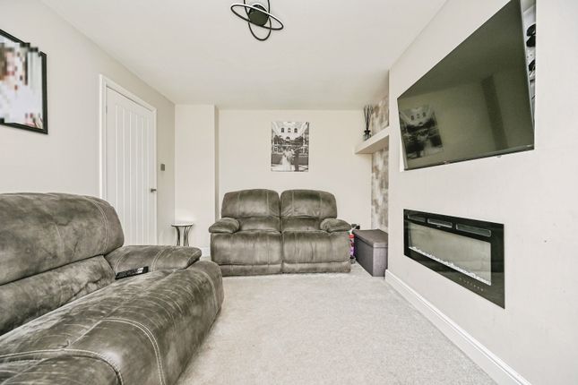 9, Windle Ash, Merseyside photo 4