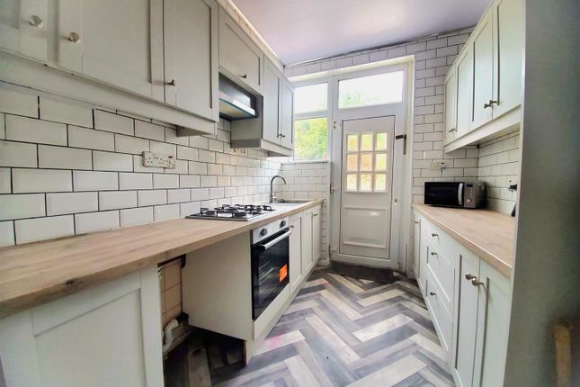 72, Heaton Road, Huddersfield photo 4