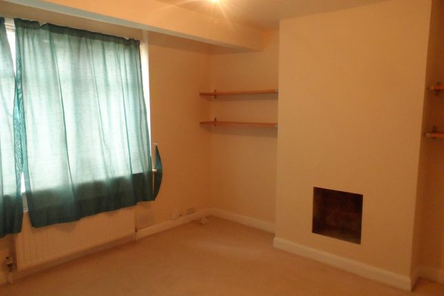 2, Cray Valley Road, Orpington, LONDON photo 2