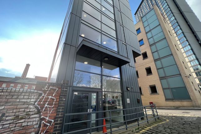 1-bed flat on Flat 308 Pearl Works, Sheffield, £20,000