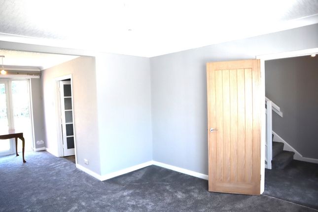 10, Hill Way, Oadby photo 5