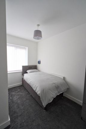 20, Company St - Let On 25 Year Hands Off Lease, Blackburn photo 4
