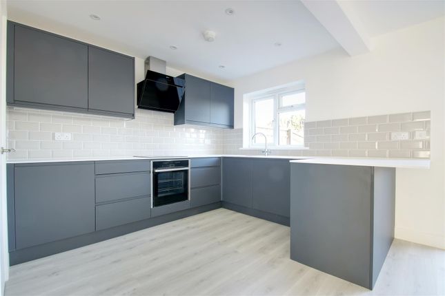 Terraced house to rent in Langley Crescent, Kings Langley