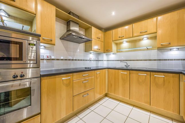 Flat for sale in West Cliff Road, Westbourne, Bournemouth