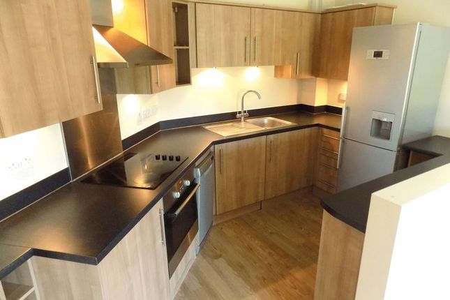 Flat 28, Castle Mews, Caerphilly photo 3