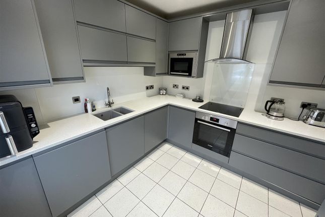 43, Oak Drive, Crewkerne photo 4