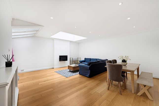 Lower Ground Flat, 90, St. George's Square, London photo 4