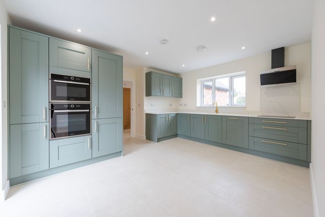 27d The Street, North Lopham photo 2