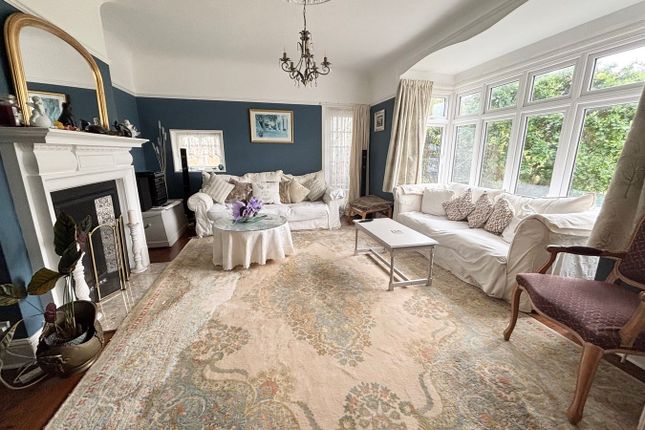 100, Cooden Drive, Bexhill on Sea photo 4
