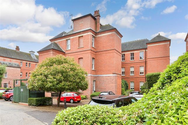 Rosebury Square, Woodford Green photo 4