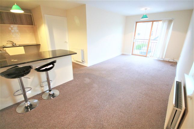 Flat to rent in Weaver Grove, Winsford