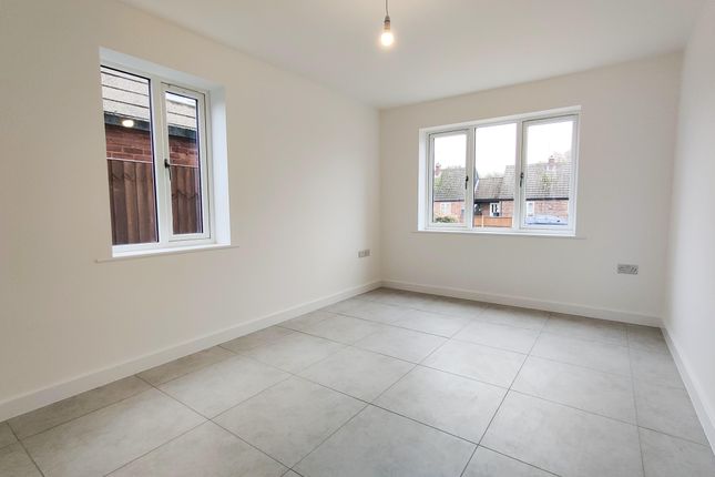 6a, Sutton Crescent, NORWICH photo 4