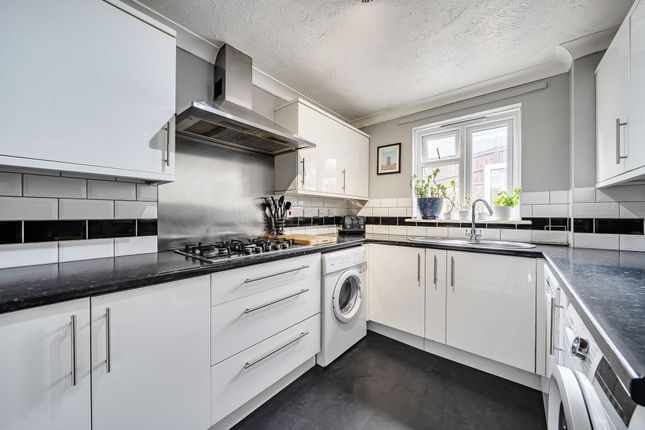 51 Brindles Field, Tonbridge photo 4