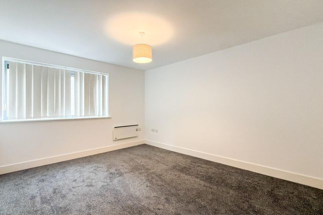 Flat 11, Centro, Charles Street, Bristol photo 2